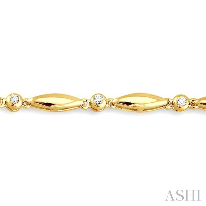 1/4 ctw Boat Shape Round Cut Diamond Bracelet in 10K Yellow Gold