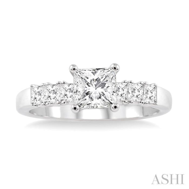 Princess Shape Diamond Engagement Ring