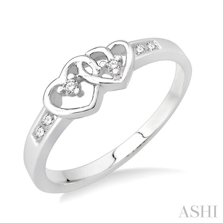 1/10 Ctw Round Cut Diamond Twin Heart Ring in Sterling Silver