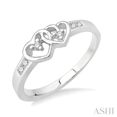 1/10 Ctw Round Cut Diamond Twin Heart Ring in Sterling Silver