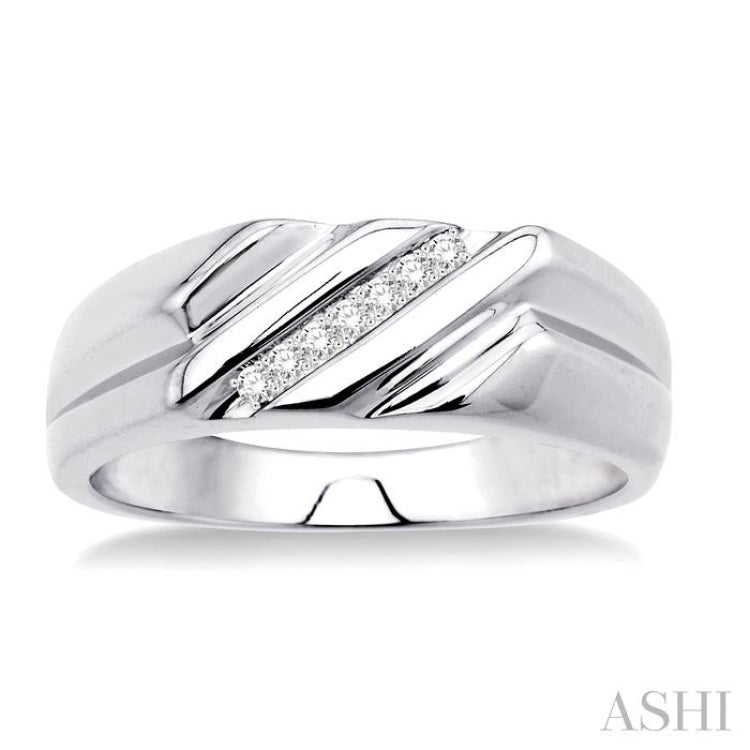 1/20 Ctw Round Cut Diamond Men's Ring in Sterling Silver