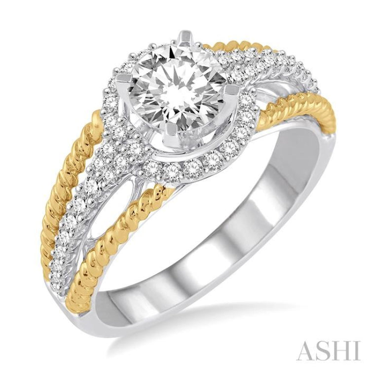 Round Shape Halo Diamond Engagement Ring