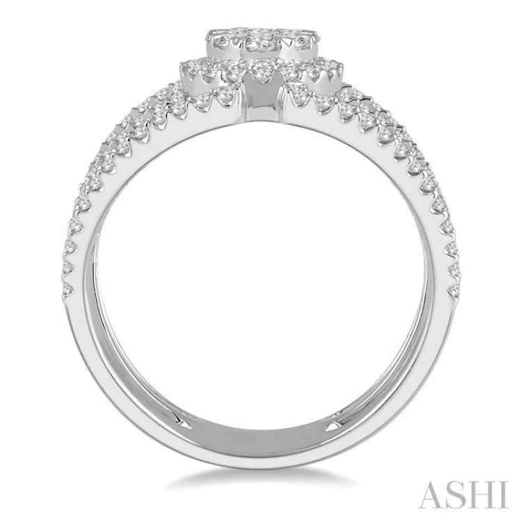 Oval Shape Halo Lovebright Diamond Fashion Ring