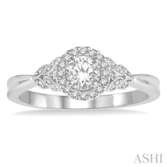 Round Shape Halo Diamond Engagement Ring