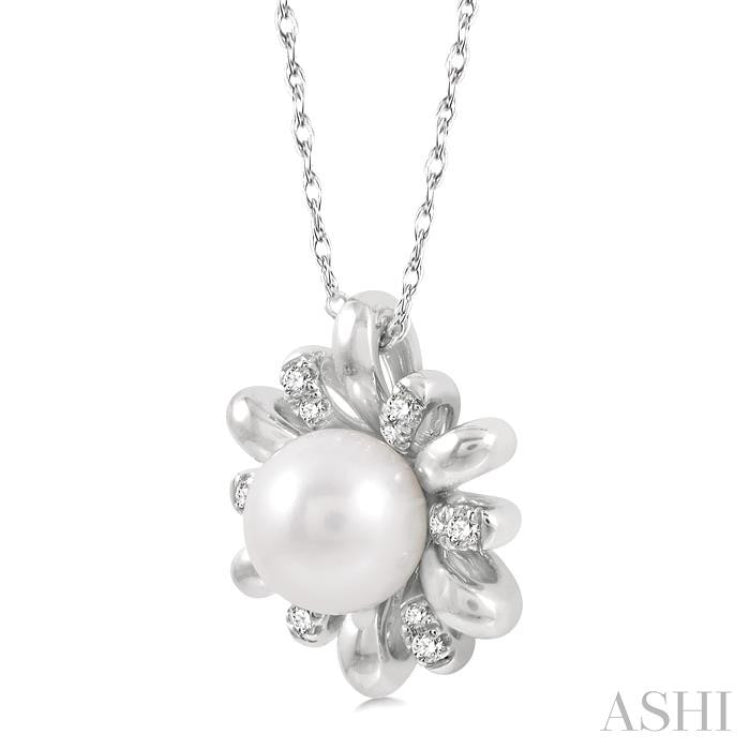 Pearl & Diamond Fashion Pendant