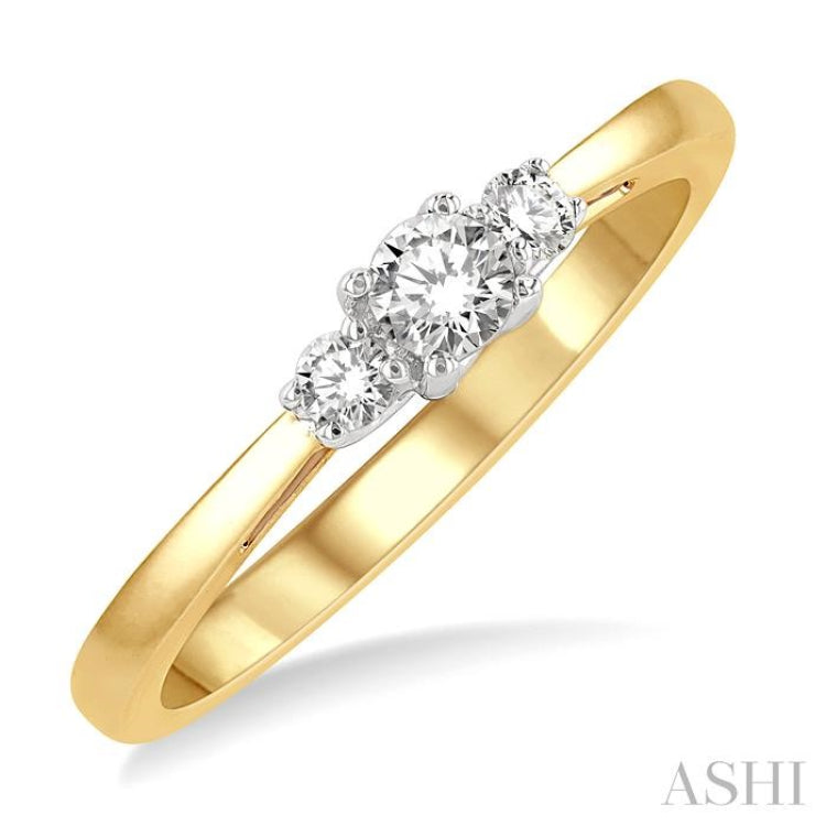 Round Shape Past Present & Future Diamond Engagement Ring