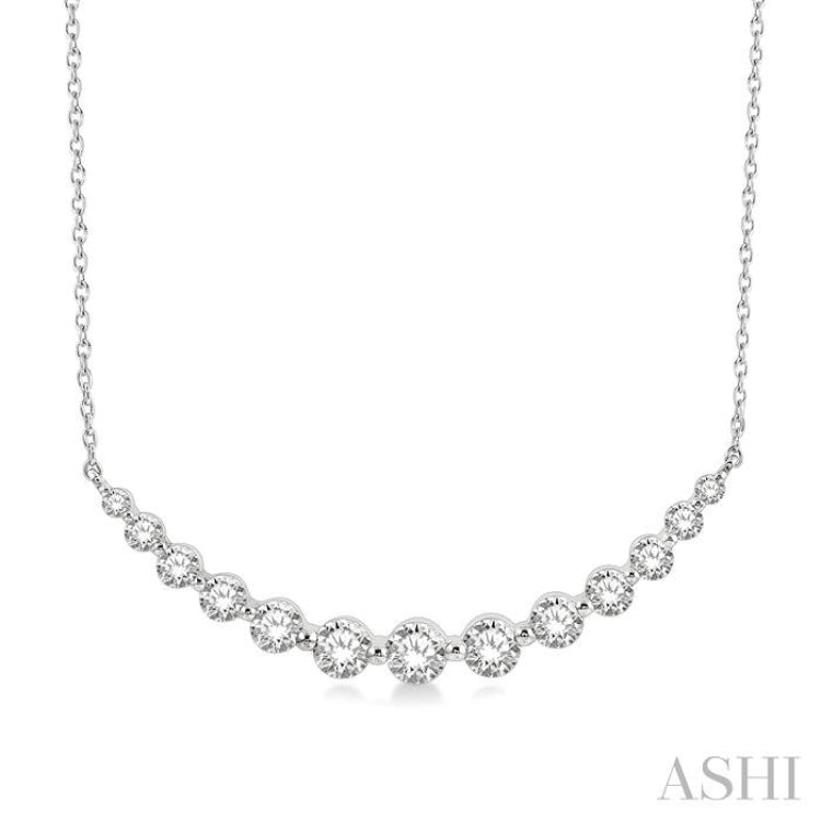 Graduated Diamond Fixed Smile Necklace