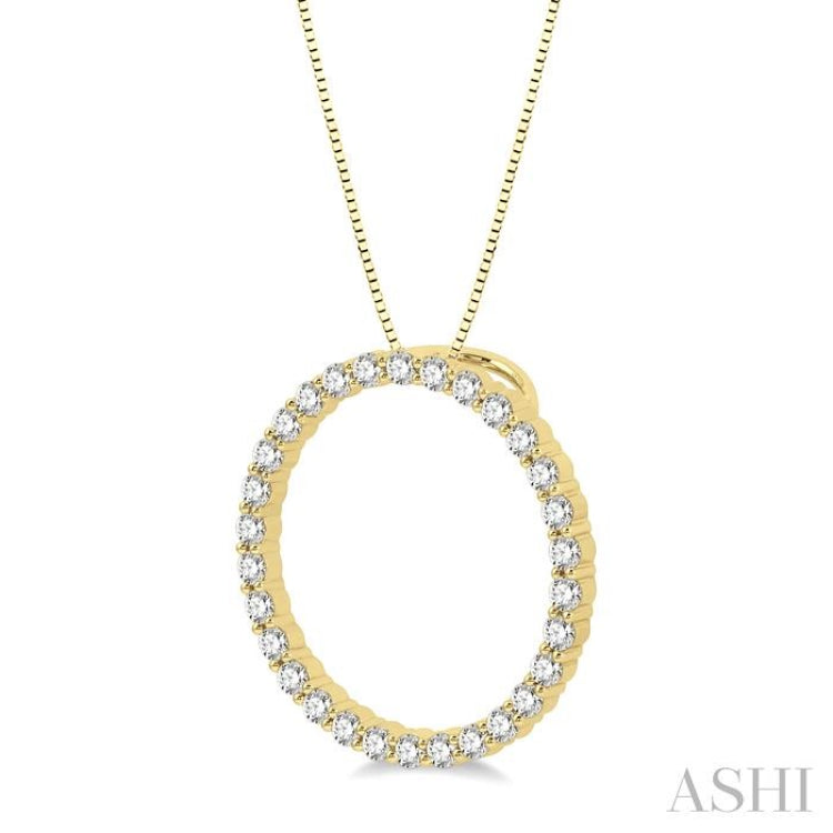 1 Ctw Round Cut Diamond Circle of Love Pendant with Chain in 14K Yellow Gold