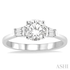 Round Shape Diamond Engagement Ring