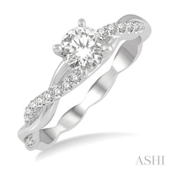 Round Shape Diamond Engagement Ring