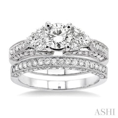 Round Shape Diamond Wedding Set