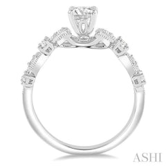 Round Shape Diamond Engagement Ring