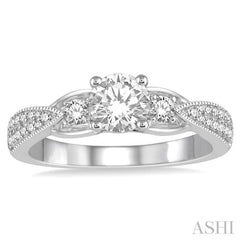 Round Shape Diamond Engagement Ring