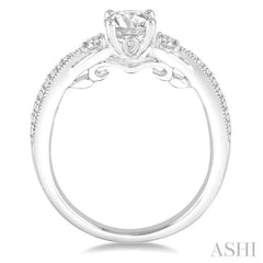 Round Shape Diamond Engagement Ring