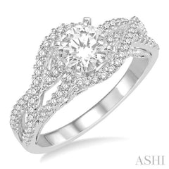 Round Shape Diamond Engagement Ring