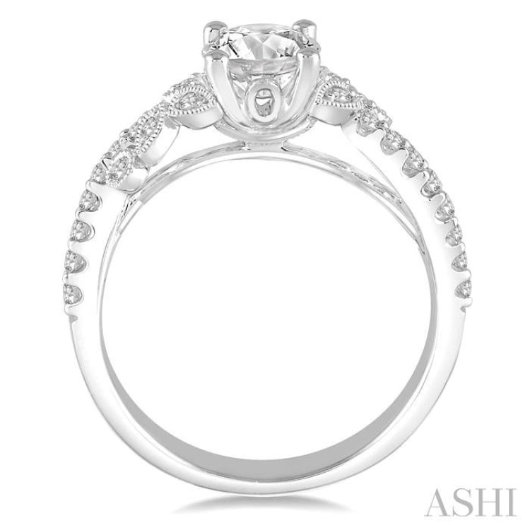 Round Shape Diamond Engagement Ring