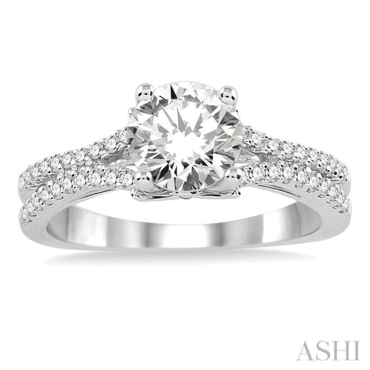 Round Shape Semi-Mount Diamond Engagement Ring