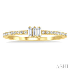 1/5 Ctw Baguette and Round Cut Diamond Petite Fashion Ring in 10K Yellow Gold