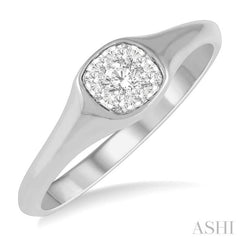 Cushion Shape Lovebright Essential Diamond Signet Ring