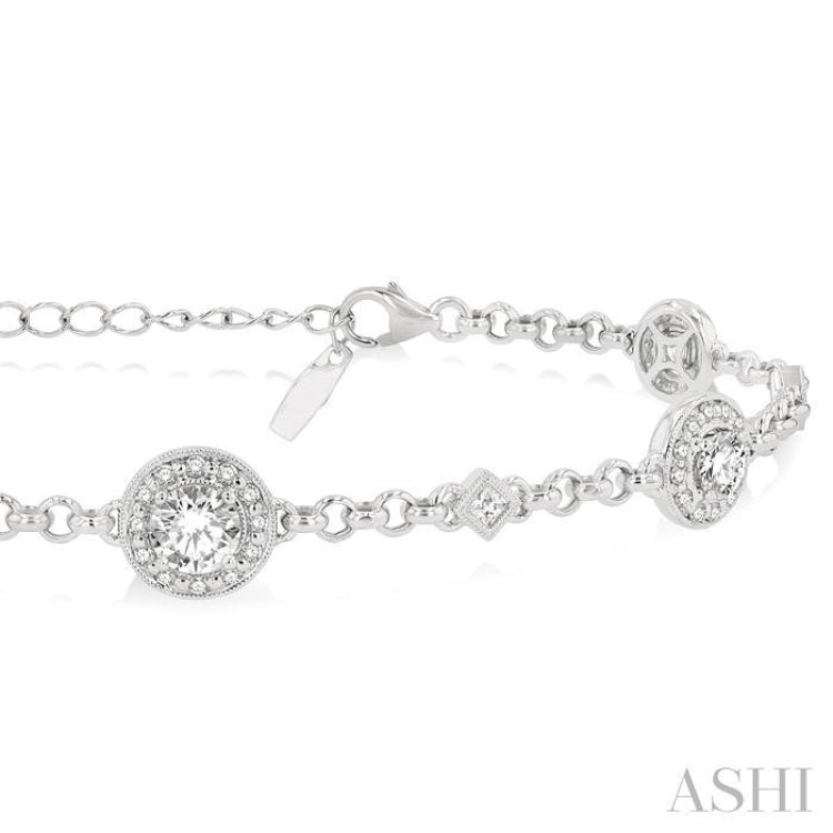 Round Shape Halo Diamond Chain Bracelet