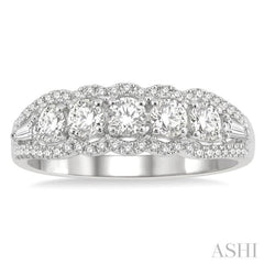 Round Shape 5 Stone Diamond Fashion Ring