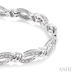 1/6 Ctw Knot Shape Round Cut Diamond Bracelet in Sterling Silver