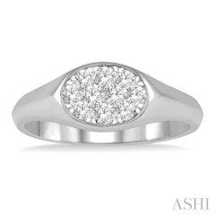 Oval Shape East-West Lovebright Essential Diamond Signet Ring