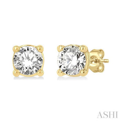 Round Shape Diamond Stud Earrings