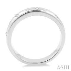 1/20 Ctw Round Cut Diamond Wedding band in Sterling Silver