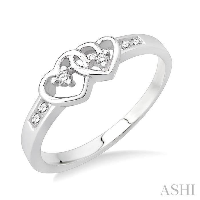1/10 Ctw Round Cut Diamond Twin Heart Ring in Sterling Silver