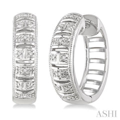 1/20 Ctw Round Cut Diamond Vintage Earrings in Sterling Silver