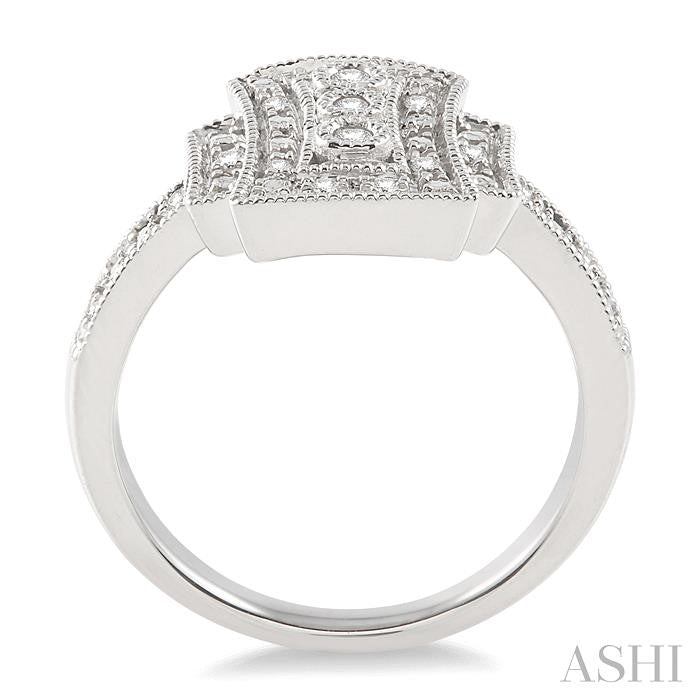 1/6 Ctw Round Cut Diamond Fashion Ring in Sterling Silver