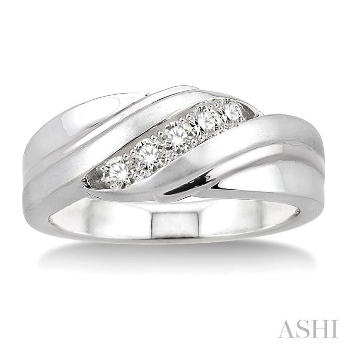 1/20 Ctw Round Cut Diamond Men's Ring in Sterling Silver