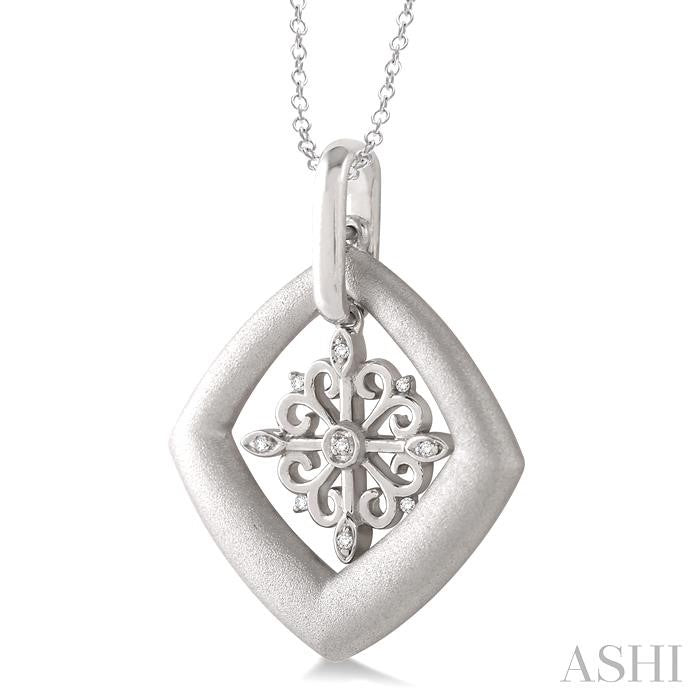 1/20 Ctw Round Cut Diamond Disk Snow Flower Pendant in Sterling Silver with Chain