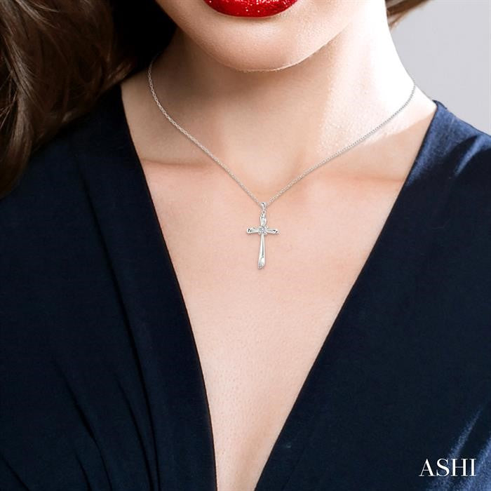 1/20 Ctw Round Cut Diamond Cross Pendant in Sterling Silver with Chain