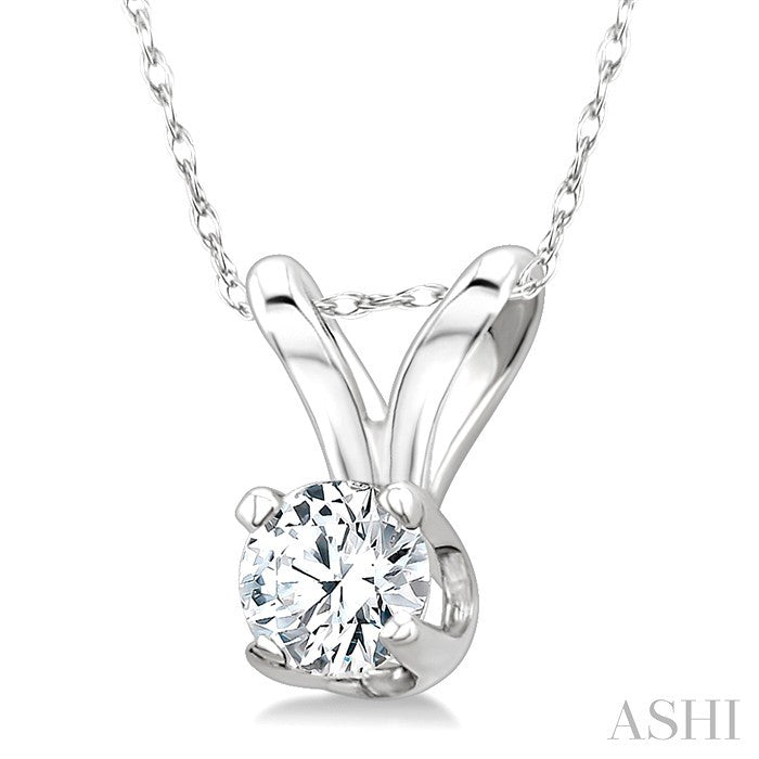 1/10 Ctw Round Cut Diamond Solitaire Pendant in 14K White Gold with Chain