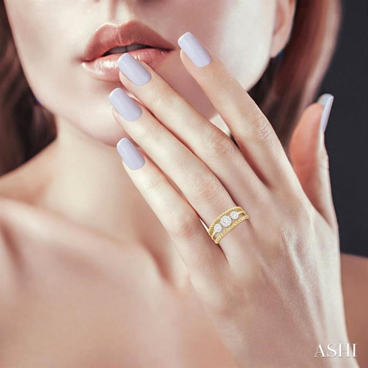 1/4 Ctw Past Present and Future Lovebright Round Cut Diamond Bead Bijoux Fashion Ring in 14K Yellow and White Gold