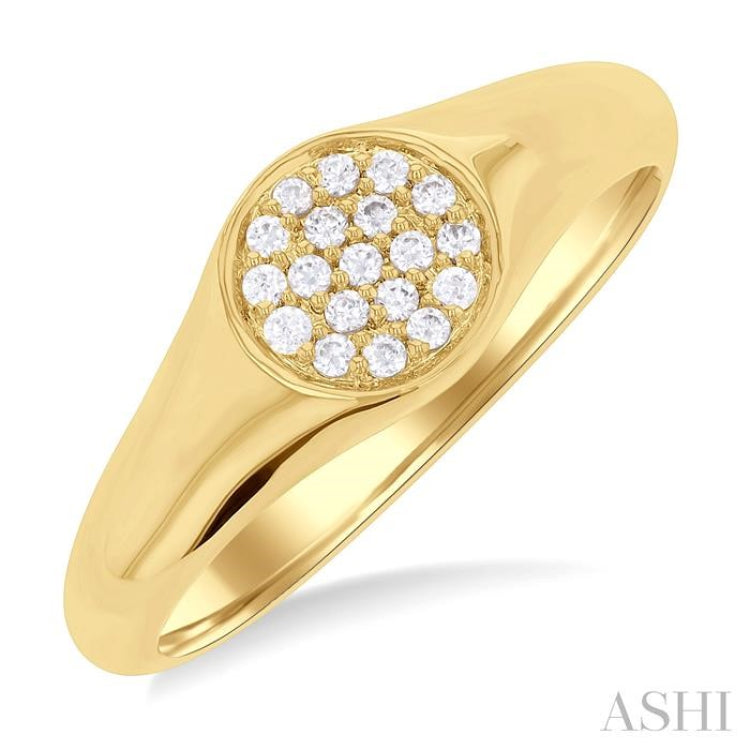 Round Shape Diamond Signet Ring