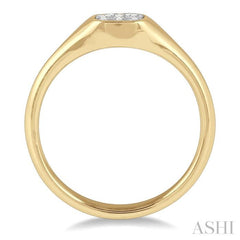 Cushion Shape Lovebright Essential Diamond Signet Ring