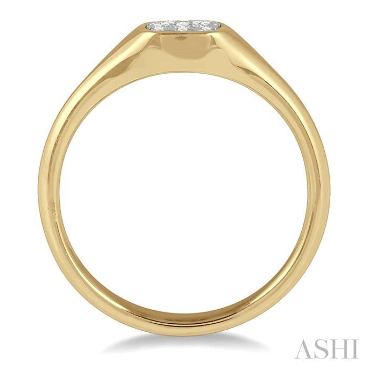 Cushion Shape Lovebright Essential Diamond Signet Ring