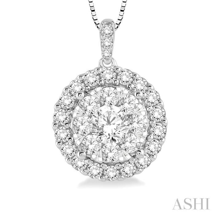 Round Shape Halo Lovebright Essential Diamond Pendant