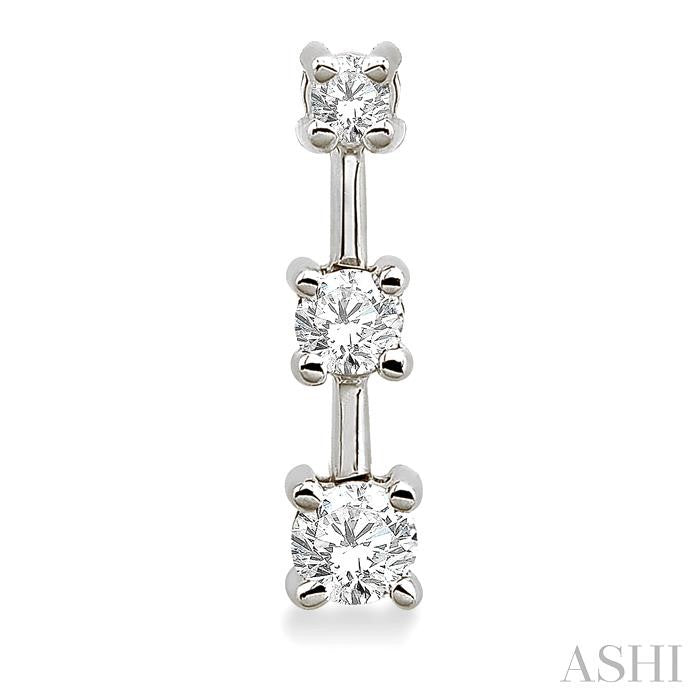 1 ctw Round Cut Diamond Earrings in 14K White Gold