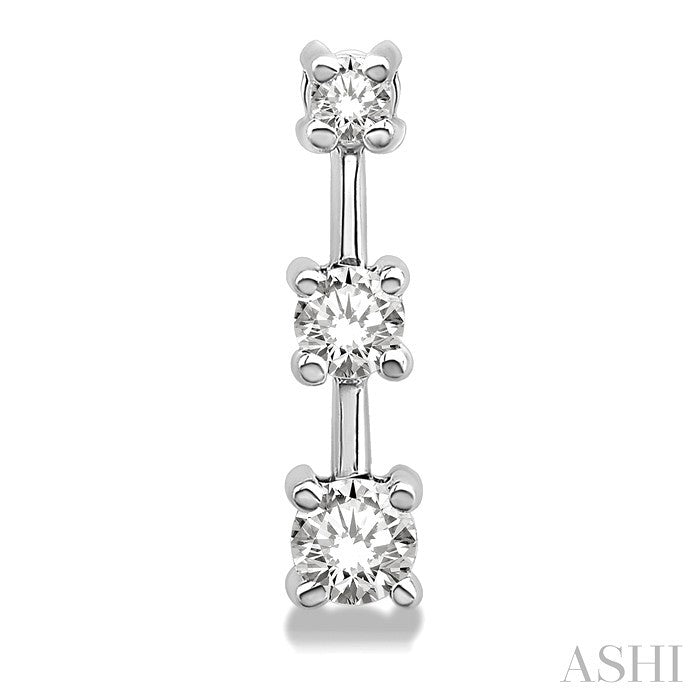 1 Ctw Round Cut Diamond Earrings in 14K White Gold