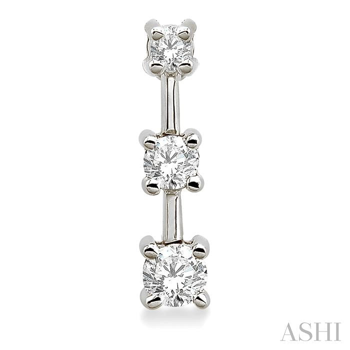 3/4 ctw Round Cut Diamond Earrings in 14K White Gold