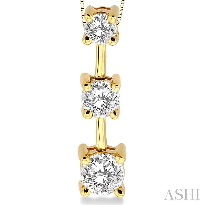 3/4 ctw Three Stone Round Cut Diamond Pendant in 14K Yellow Gold with Chain