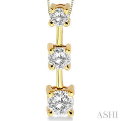 3/4 ctw Three Stone Round Cut Diamond Pendant in 14K Yellow Gold with Chain