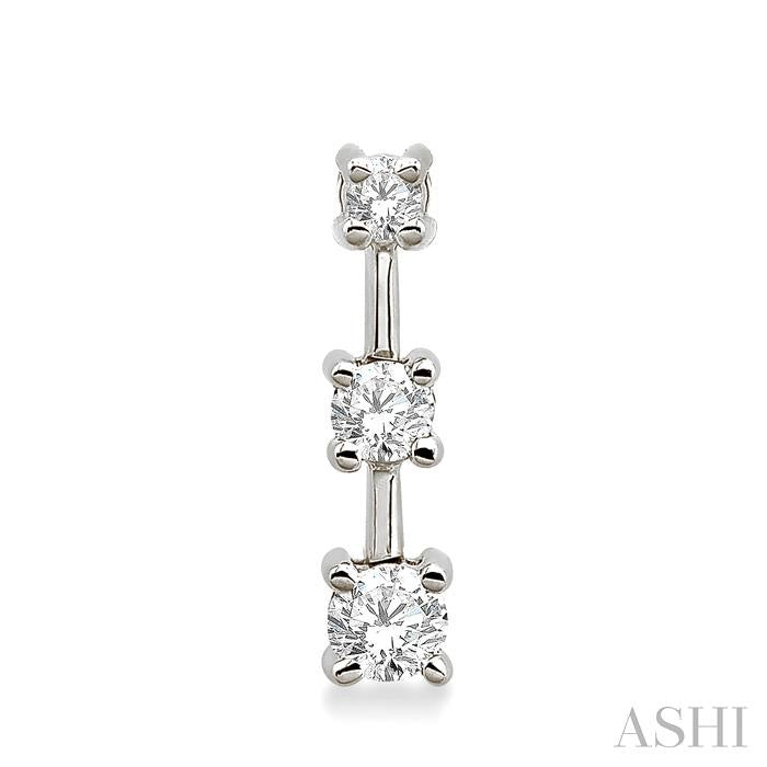 3/4 ctw Round Cut Diamond Earrings in 14K White Gold