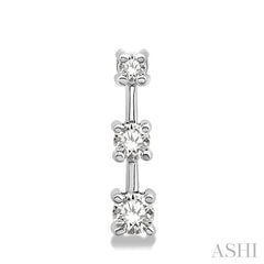 3/4 Ctw Round Cut Diamond Earrings in 14K White Gold