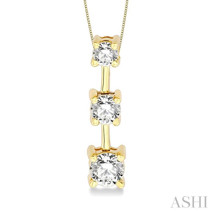 3/4 Ctw Three Stone Round Cut Diamond Pendant in 14K Yellow Gold with Chain