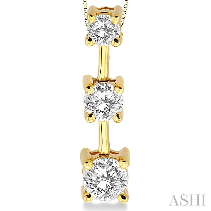 3/4 ctw Three Stone Round Cut Diamond Pendant in 14K Yellow Gold with Chain